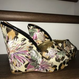 Vibrant Giuseppe Design Wedges